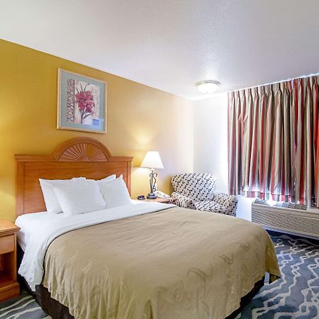 Quality Inn Huron Εξωτερικό φωτογραφία
