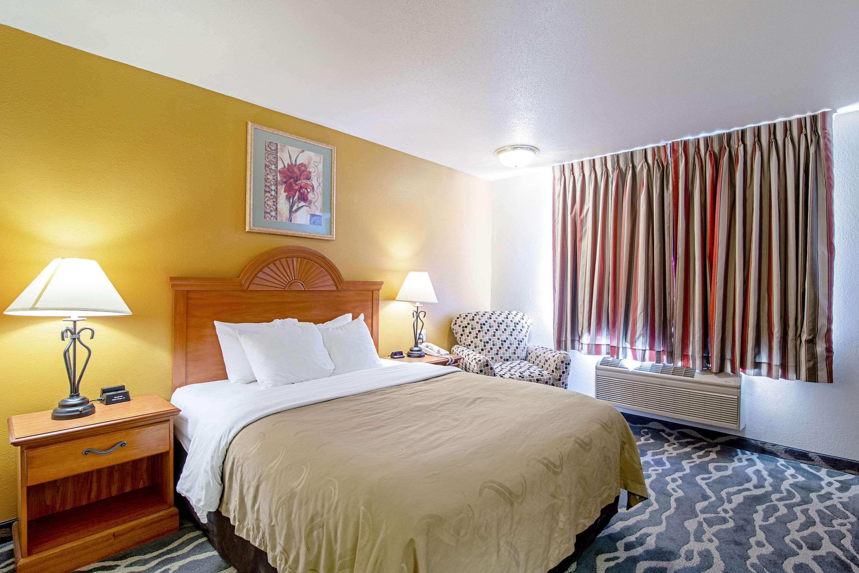 Quality Inn Huron Εξωτερικό φωτογραφία