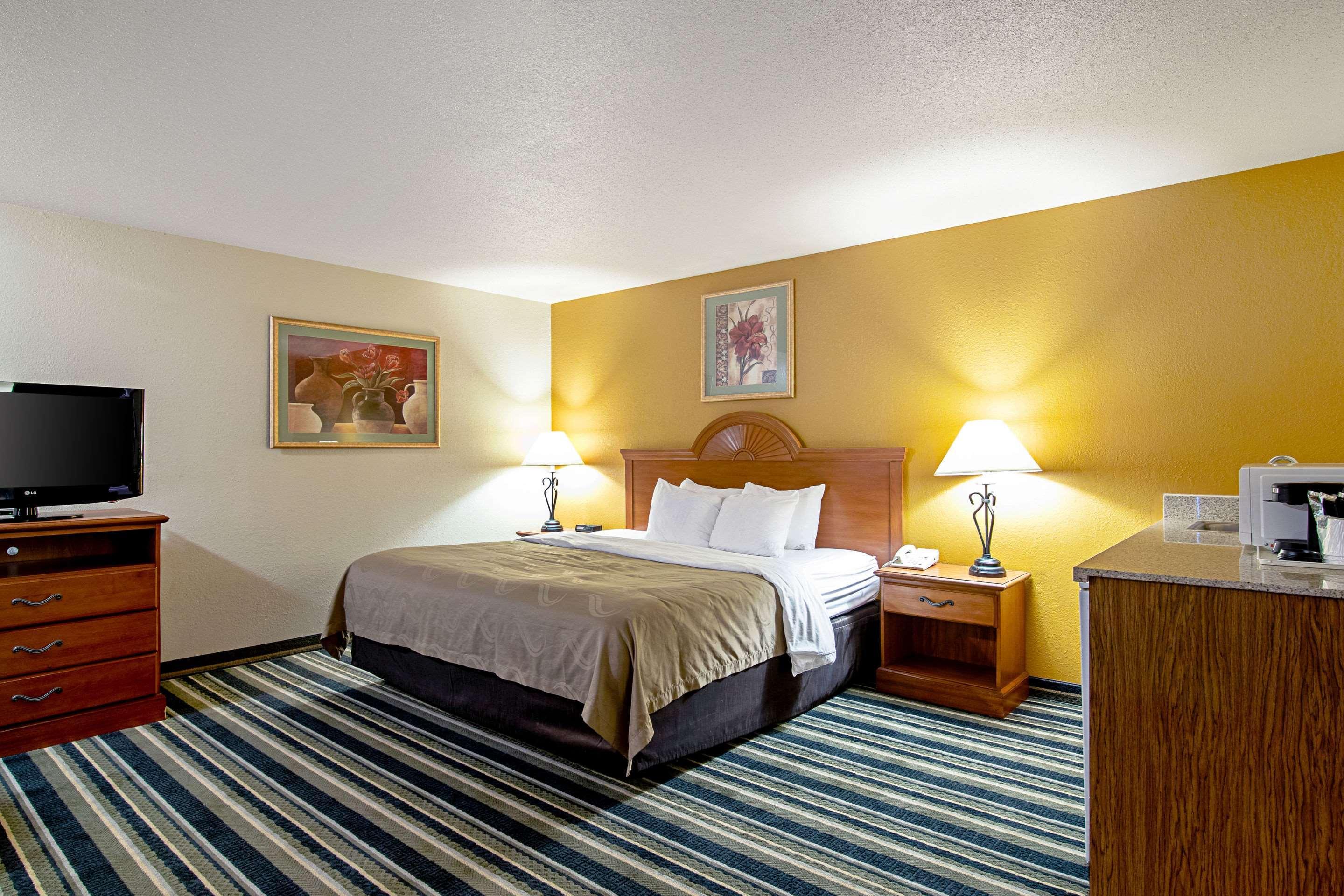 Quality Inn Huron Εξωτερικό φωτογραφία