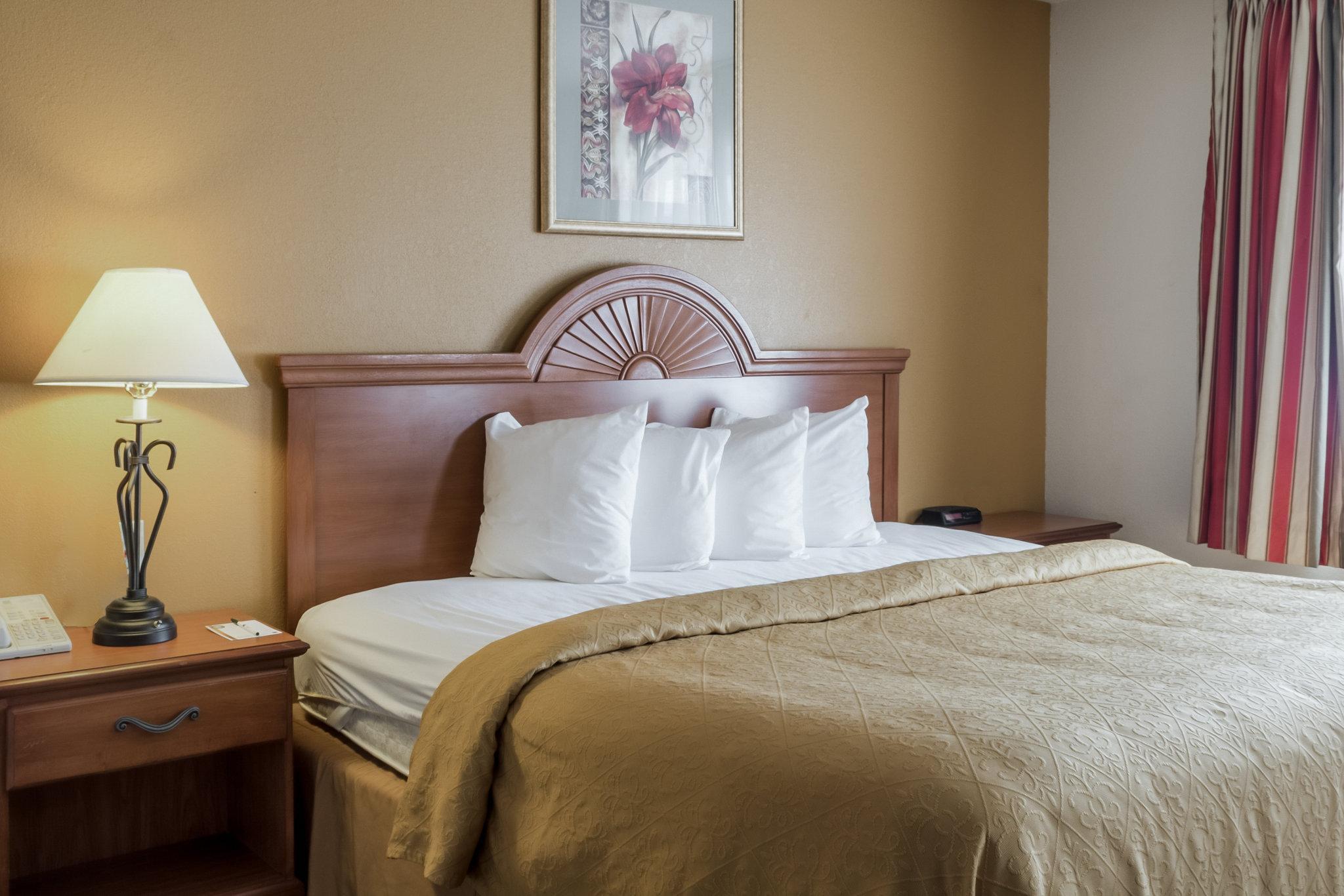 Quality Inn Huron Εξωτερικό φωτογραφία