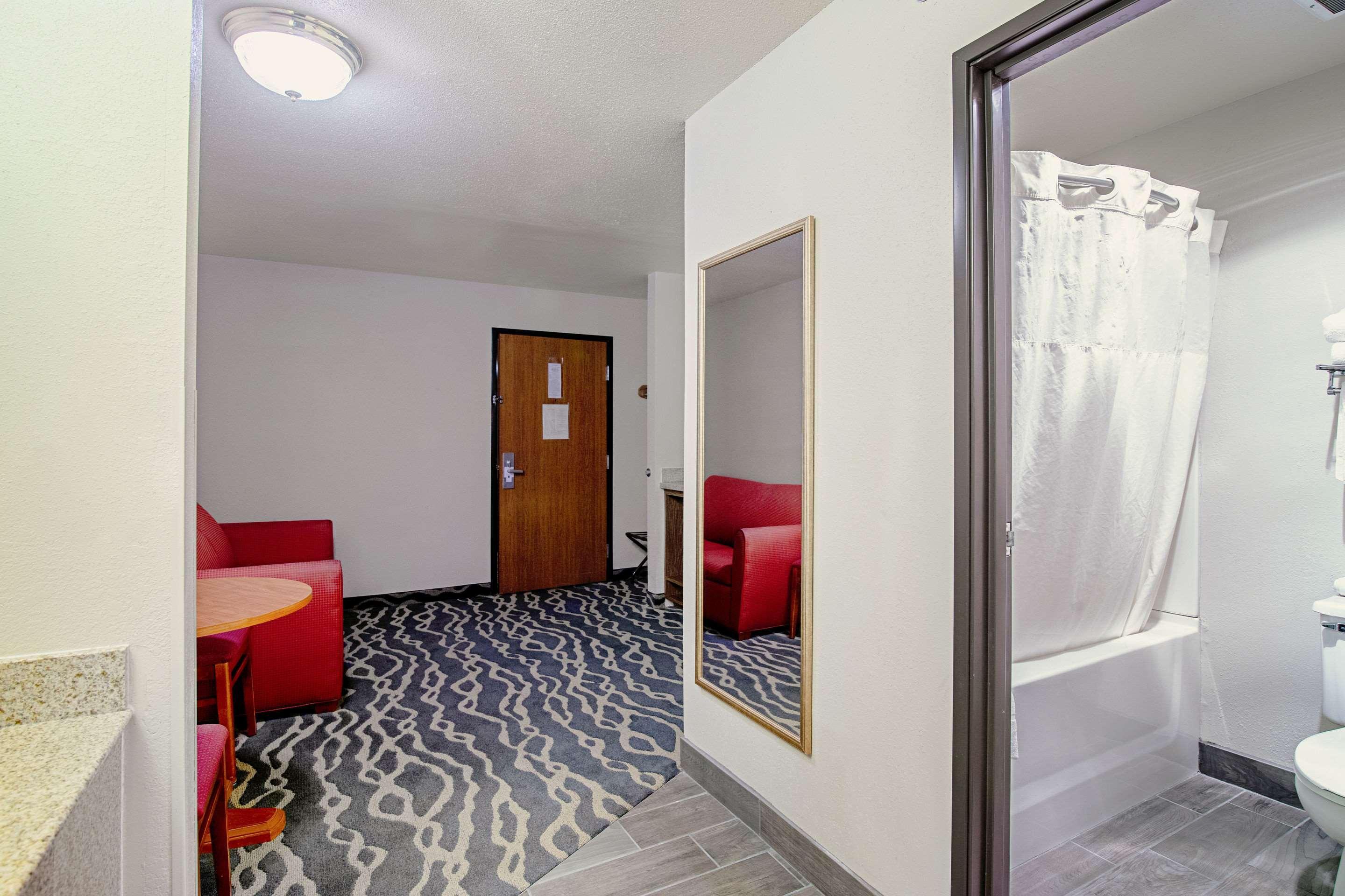 Quality Inn Huron Εξωτερικό φωτογραφία