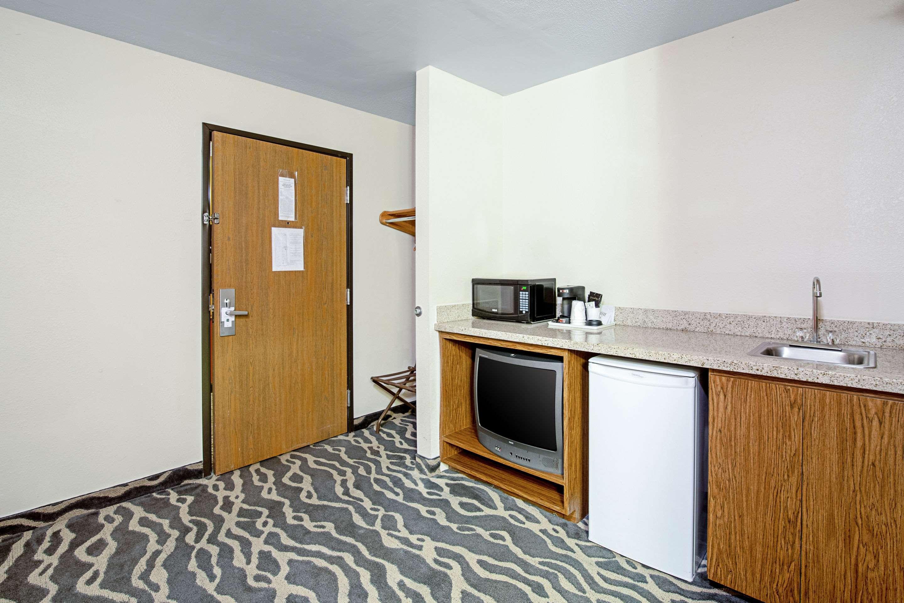 Quality Inn Huron Εξωτερικό φωτογραφία