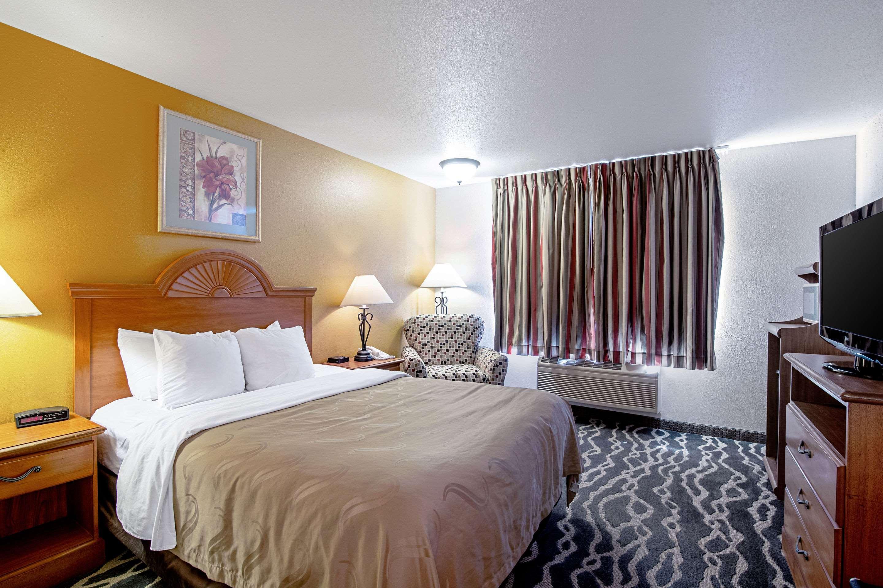 Quality Inn Huron Εξωτερικό φωτογραφία