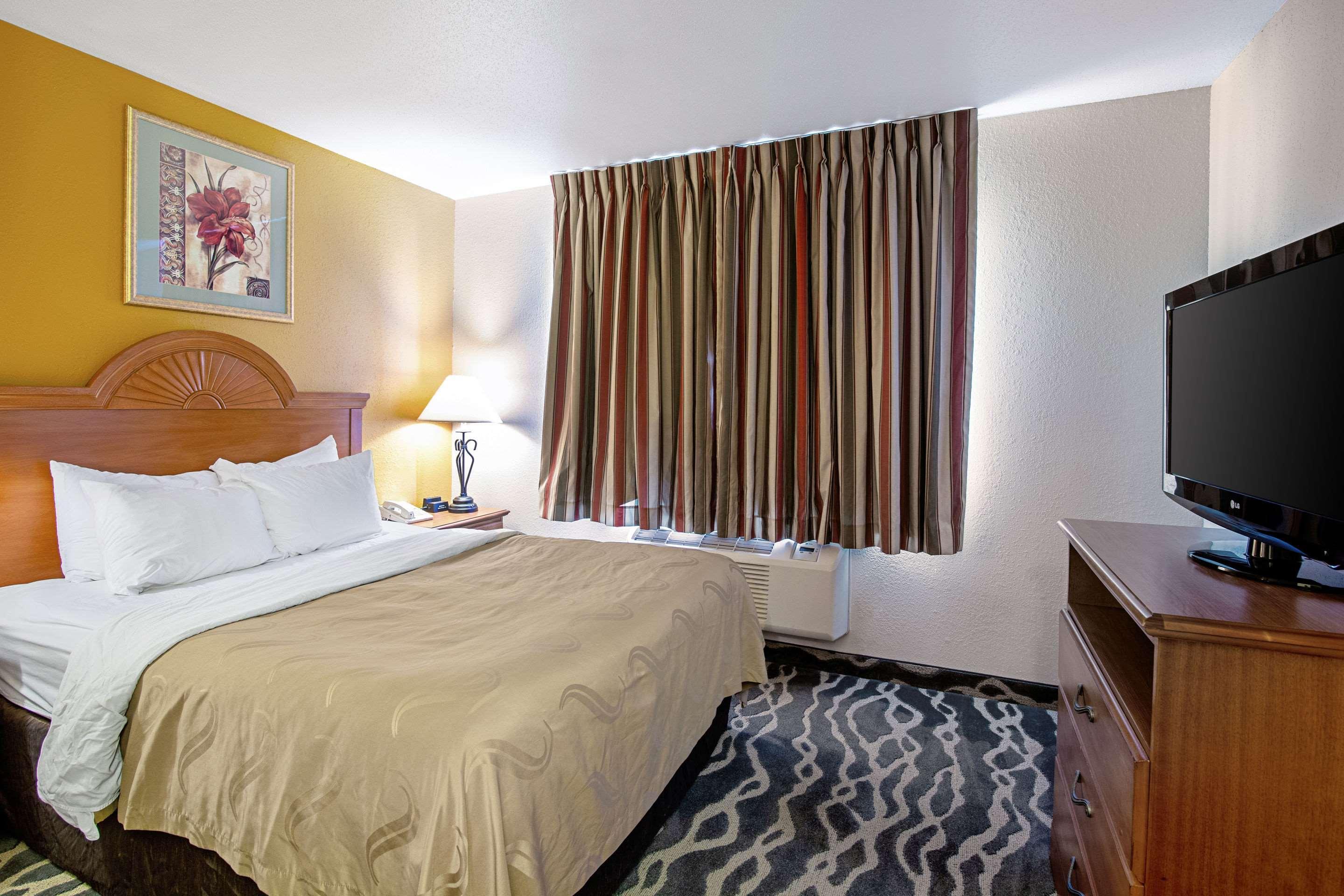 Quality Inn Huron Εξωτερικό φωτογραφία