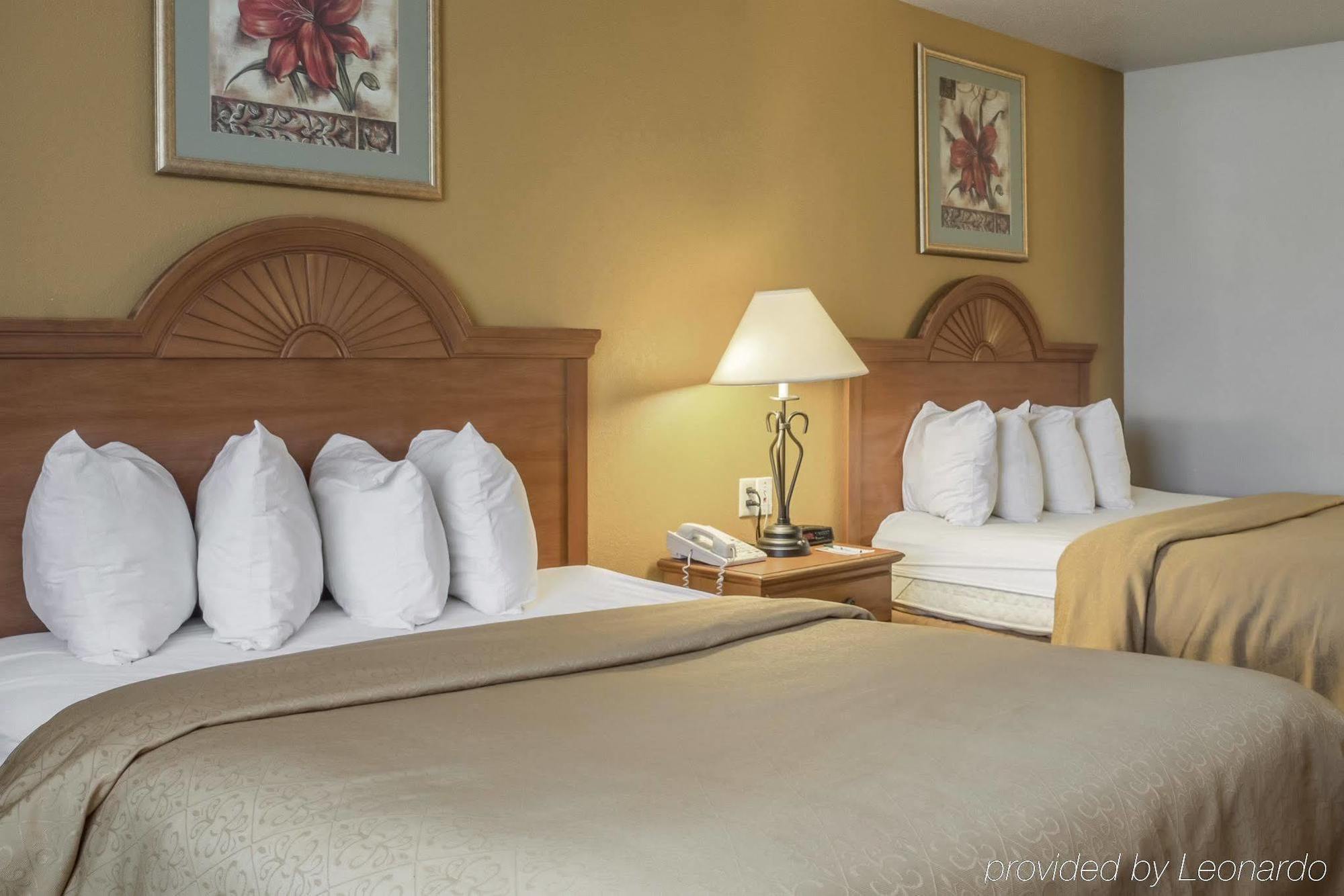 Quality Inn Huron Εξωτερικό φωτογραφία
